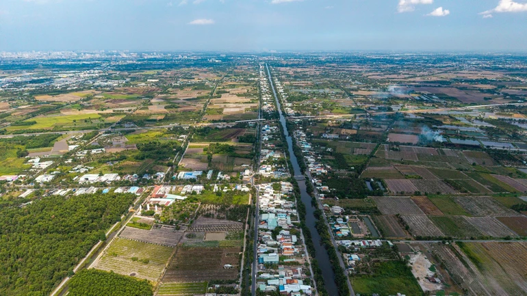 Những con đường nên ghé khi đến TP.HCM - Hình 5