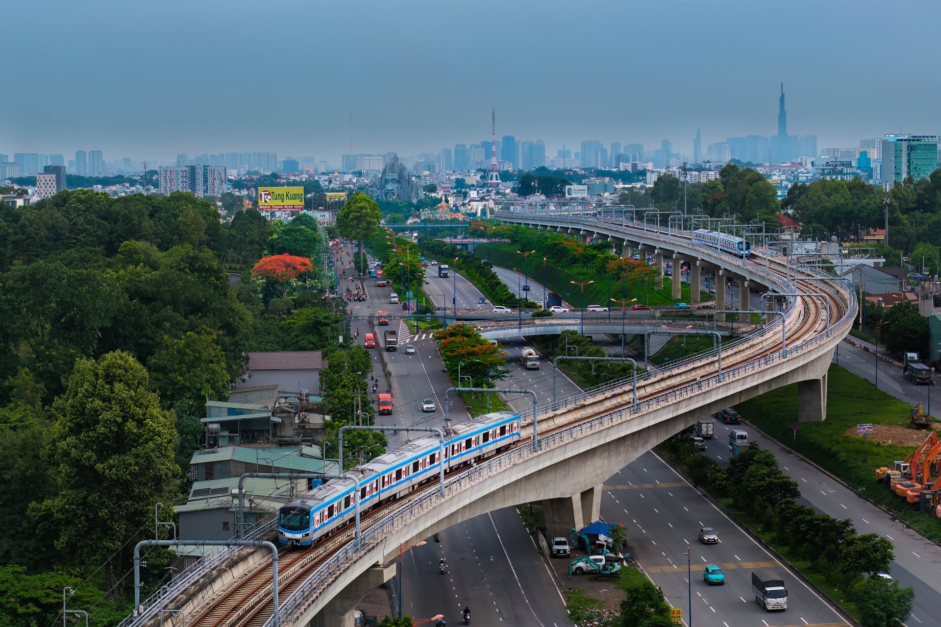 Những cung đường tham quan TP.HCM - Hình 2