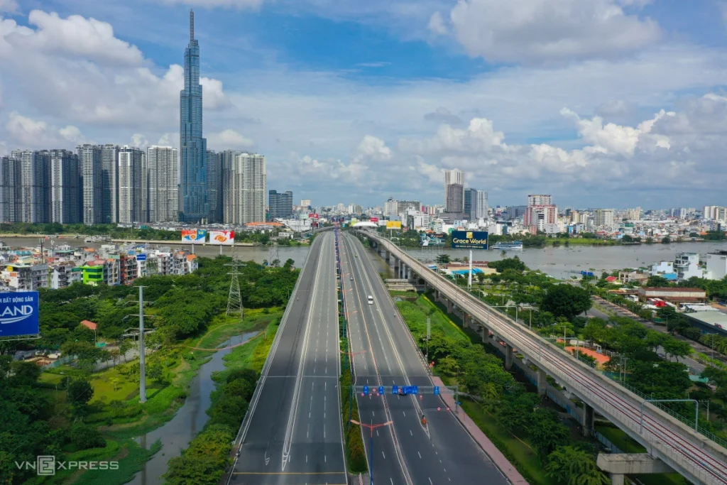 Những cung đường tham quan TP.HCM