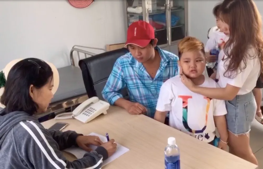 Trẻ bị lạc khi đi du lịch - Hình 5