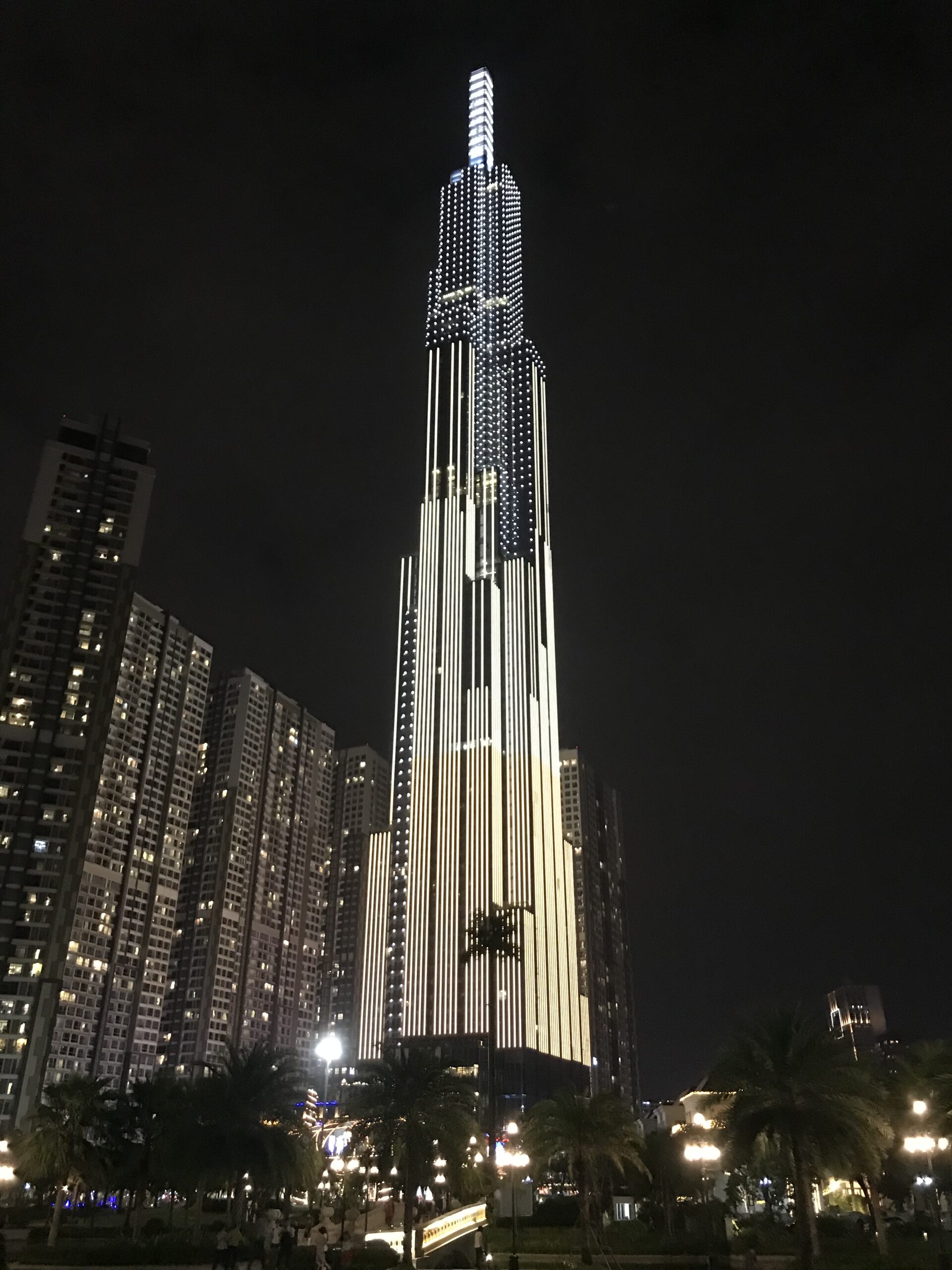 Vincom Landmark 81 - Hình 2