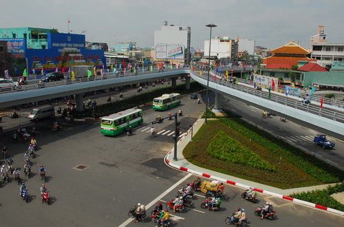 Vòng xoay Cây Gõ - Image 4