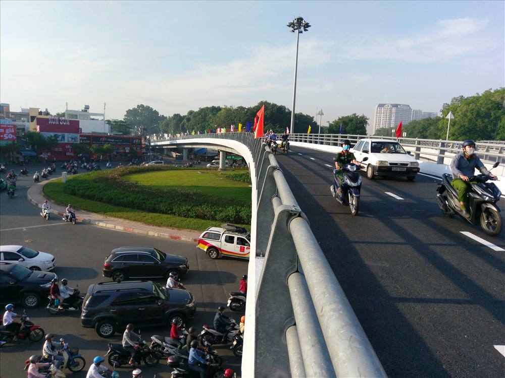 Vòng xoay Nguyễn Thái Sơn - Image 4