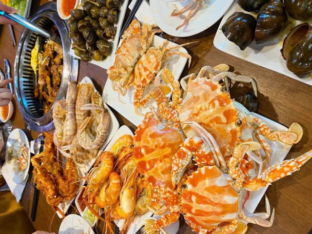 buffet hải sản phạm hùng - Hình 2